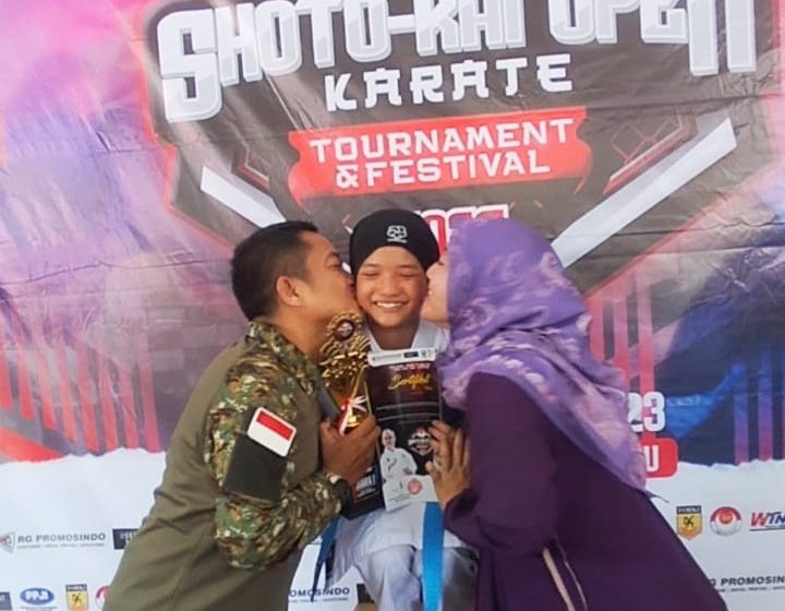  Azka Ghina, Siswi MDIM Kindaung, Karateka Inkai Aljihad Sabet Gelar Juara 1 Festival Shoto-Kai Open Karate