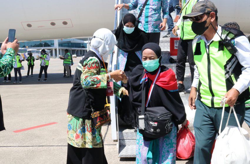  Kedatangan Kloter 17 Tutup Operasional Pemulangan Jemaah Haji Kalsel dan Kalteng