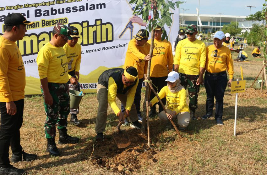  Dukung Gerakan Revolusi Hijau, Bandara Internasional Syamsudin Noor Tanam Ribuan Pohon