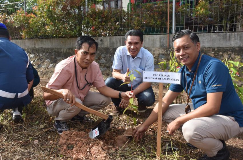  Pelindo Dukung Polri Lestarikan Negeri, Serentak Tanam Pohon di Seluruh Indonesia