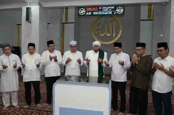  Habib Syech Bin Abdul Qodir Assegaf Resmikan Masjid Bank Kalsel Kantor Pusat